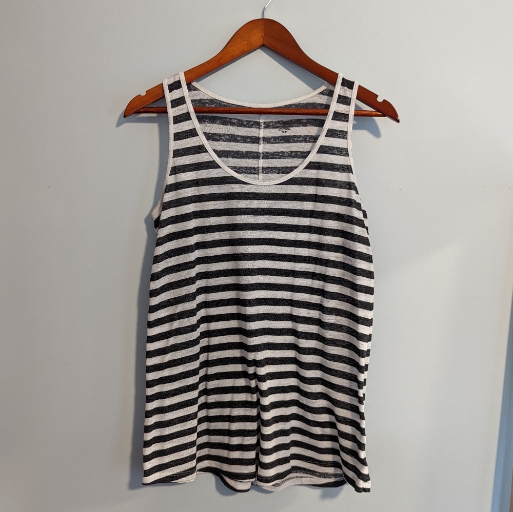 Mossimo black and white striped tank